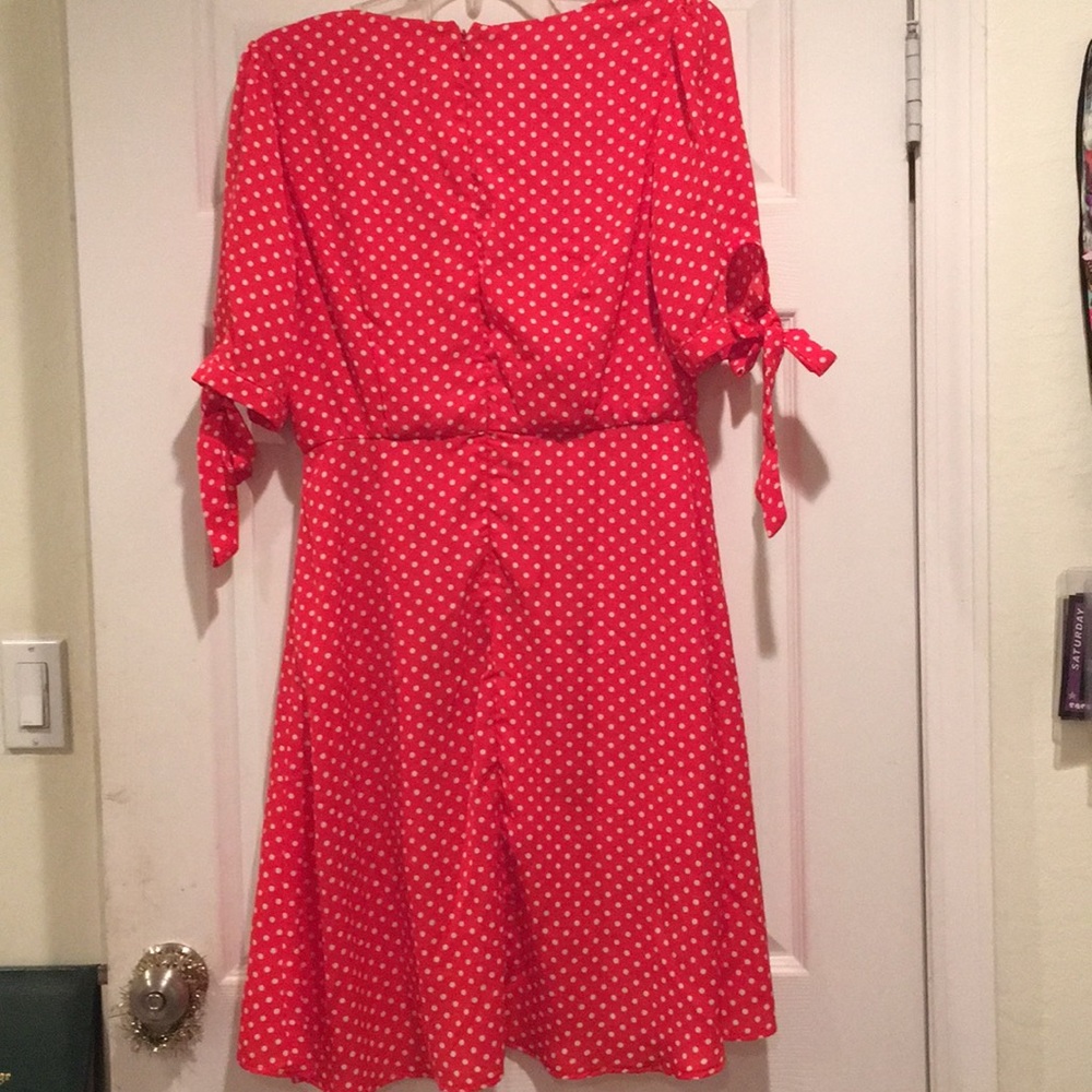 Polka Dot Midi Dress w/ Bow Sleeves.Minnie… - Picture 5 of 6